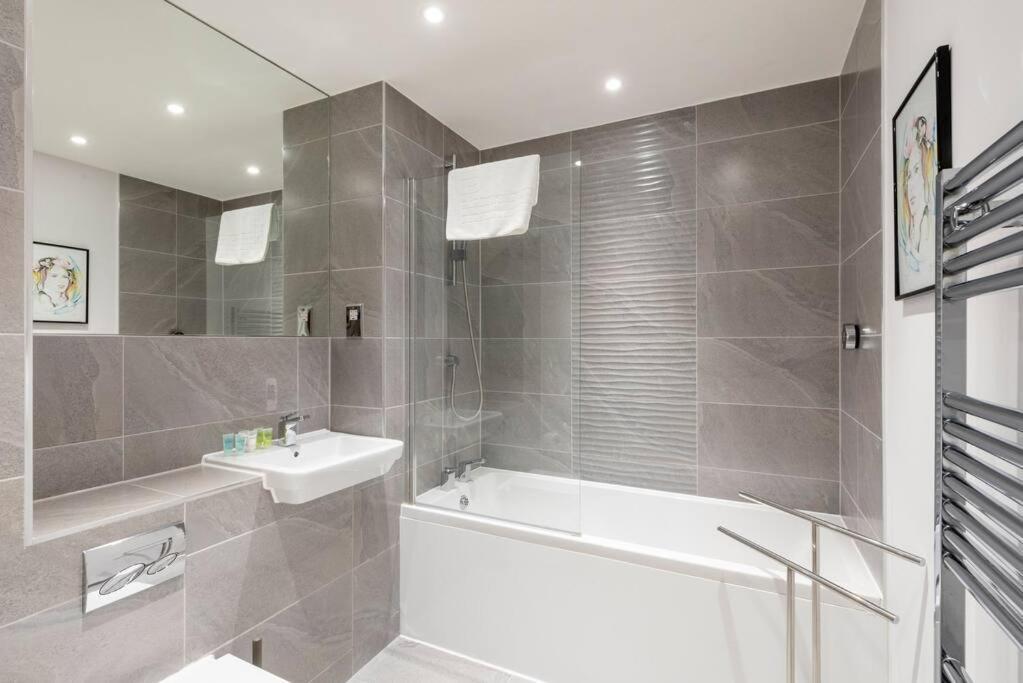 Ferienwohnung Stylish 2 Bed 2 Bath In Highgate & Free Parking London Exterior foto