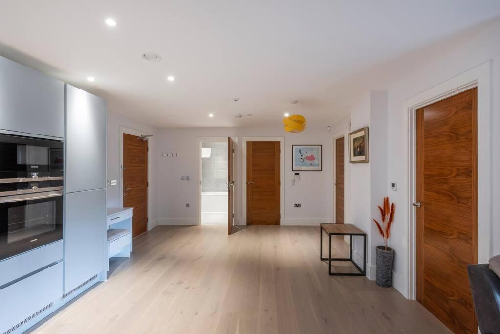 Ferienwohnung Stylish 2 Bed 2 Bath In Highgate & Free Parking London Exterior foto